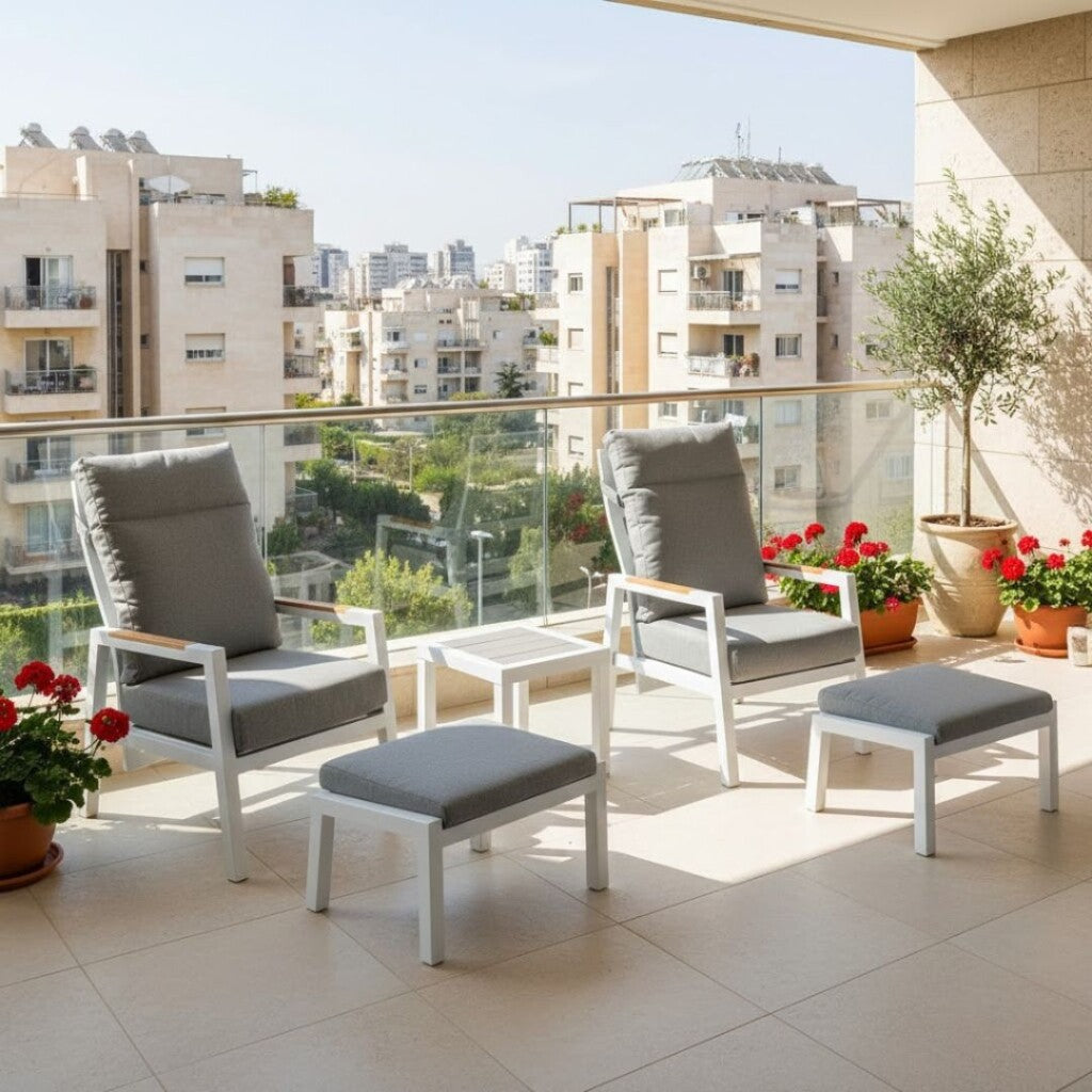 סט בורדו לבן, כורסאות מתכווננות והדומים